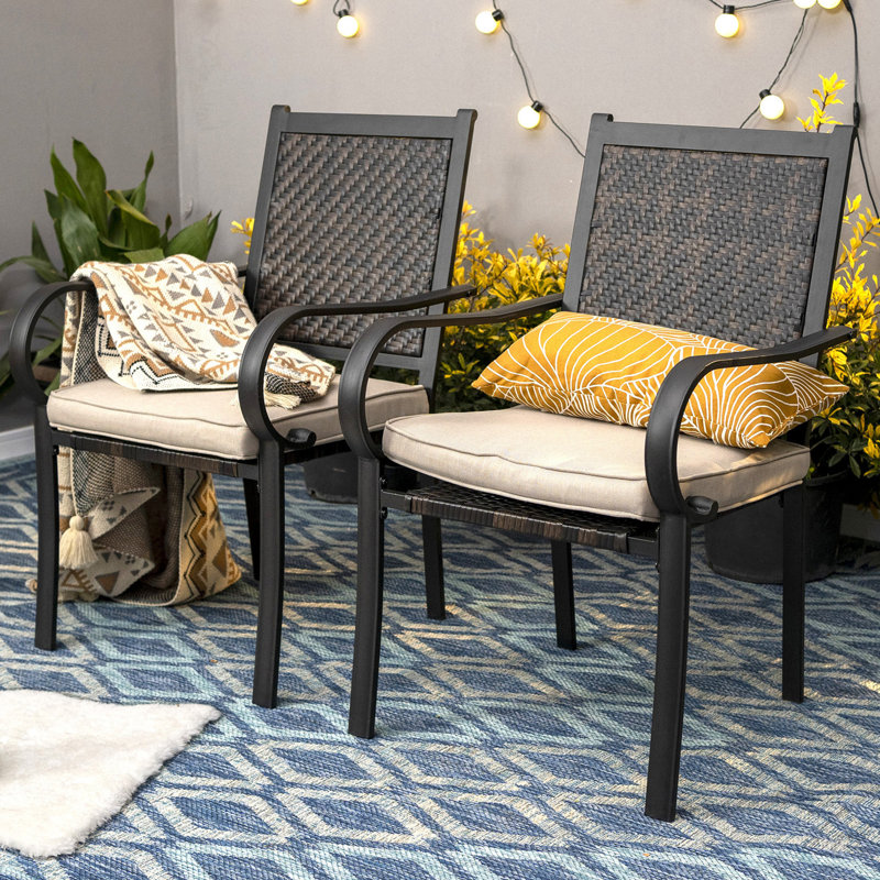 Chaise de patio avec coussin Alyah
