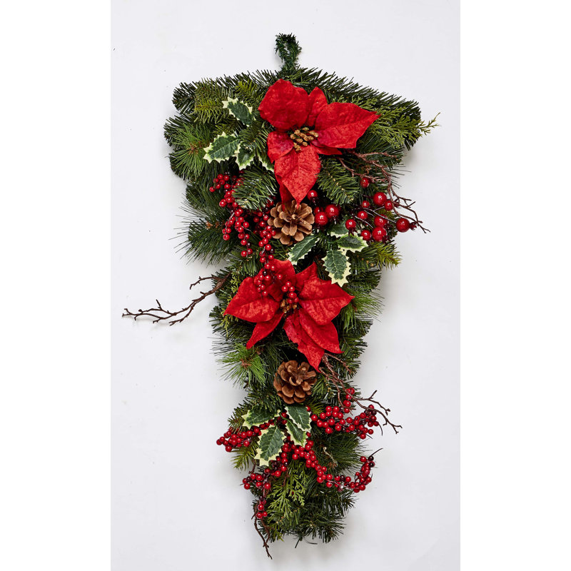 Goutte d'épinette, baies et poinsettias
