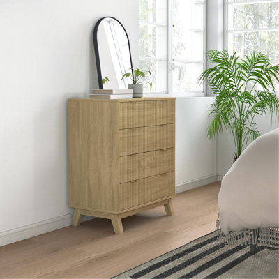 HOMCOM Fluted Dresser for Bedroom with 4 Drawers, Chest of Drawers with Gold Finger Pulls and 4 Wood Legs, Natural Wood