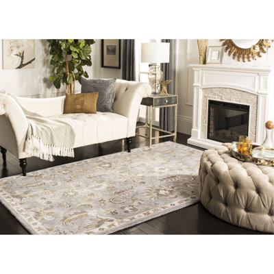 Cruz Hand Tufted Viscose Floral Rug
