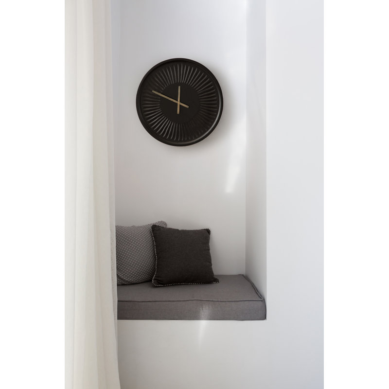 Horloge en bois sculpté, Noir, noir, noir, noir