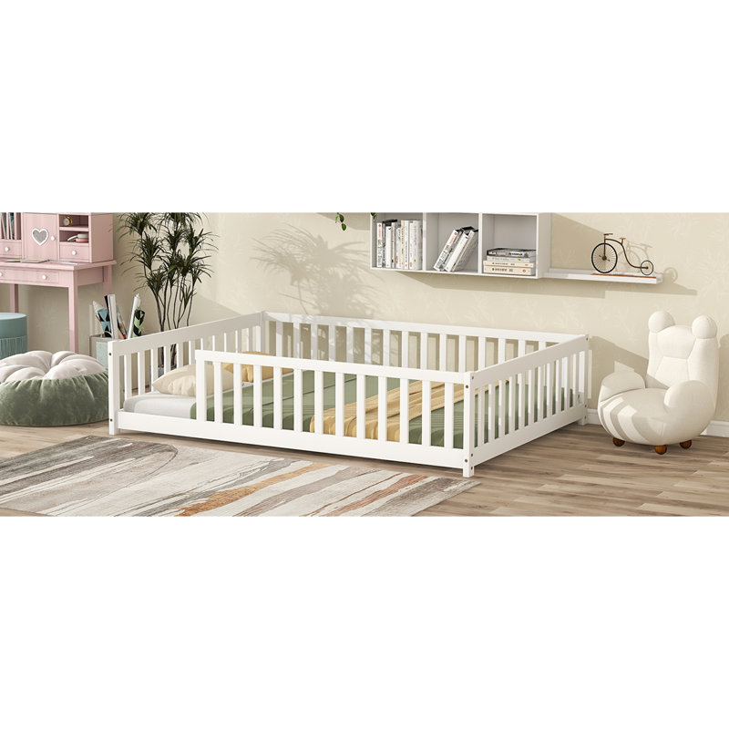 Lit de plancher avec clôture sans porte, lit de plancher en bois d'hévéa avec barrières de sécurité, White