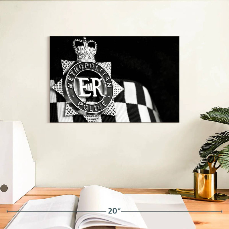 Insigne de la police métropolitaine, H 8 po x l 12 po