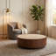 Table basse ronde 39,3, avec un plateau en pierre frittée avec des détails incrustés et un placage en noyer naturel, incorporant un espace de rangement