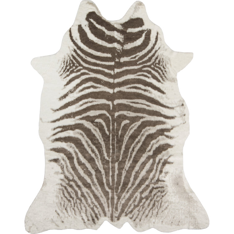 Acadia Animal Print Area Rug in Gray