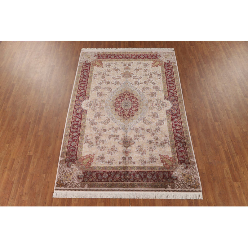 Tapis traditionnel floral 7 x 10