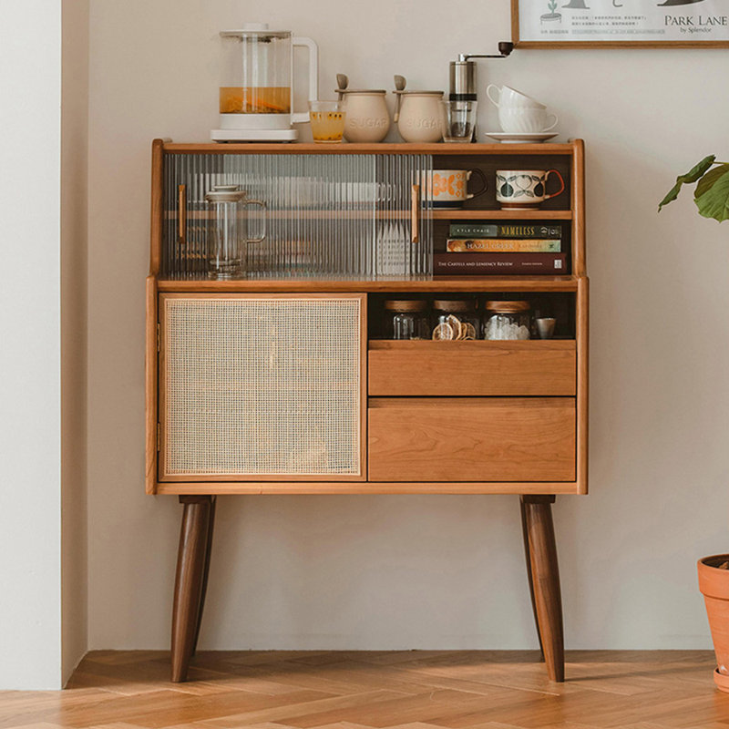 Petite vitrine moderne et haute