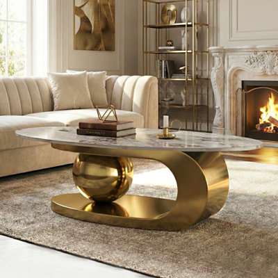 Table basse ovale luxueuse 51 "avec base dorée et plateau en pierre frittée