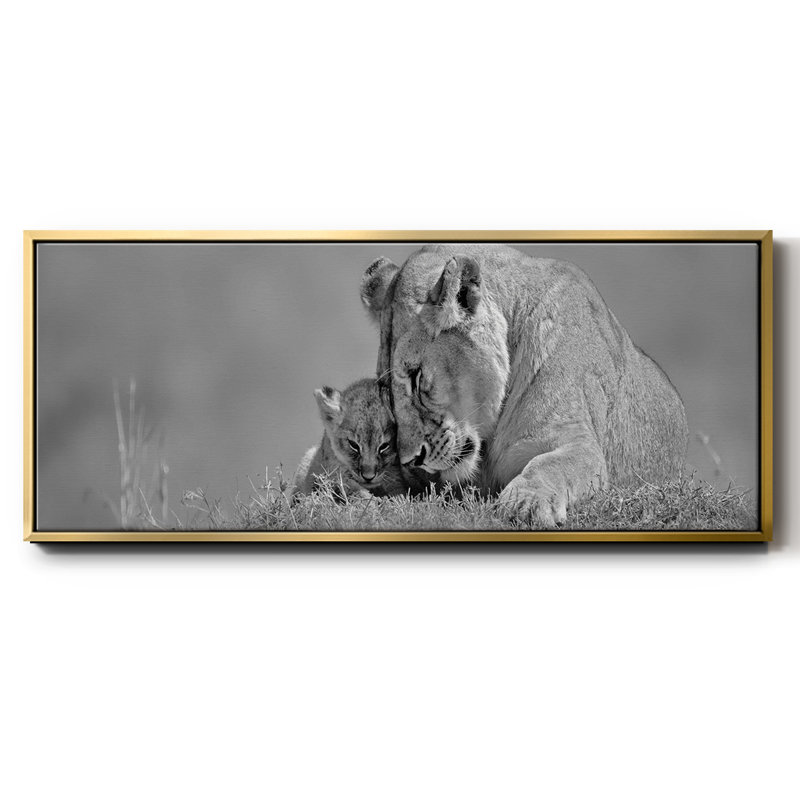 Lionne Love - toile encadrée, H 20 po x l 50 po