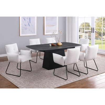 Table de salle à manger noire