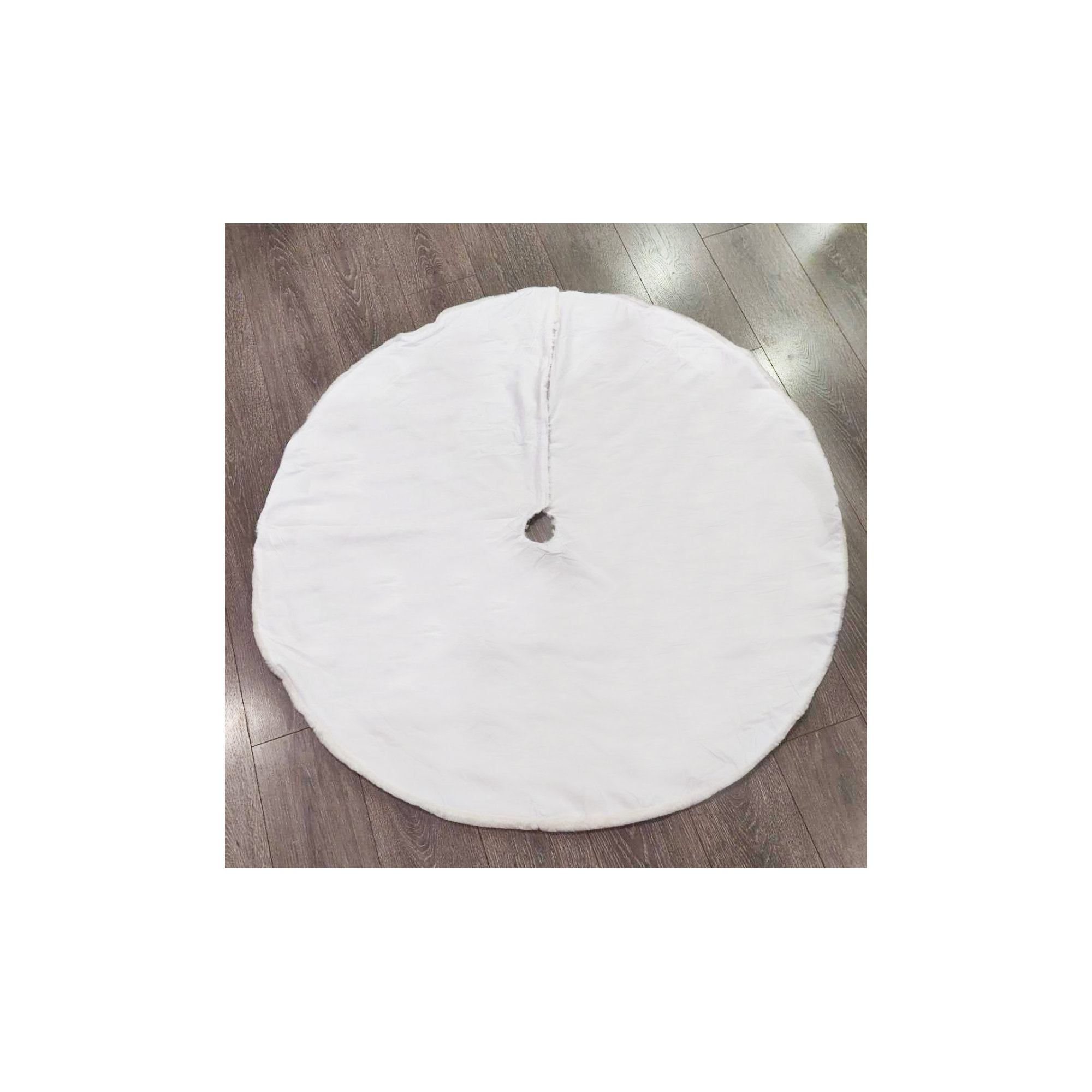 Faux Fur Tree Skirt, 72" H x 72" W, Silver
