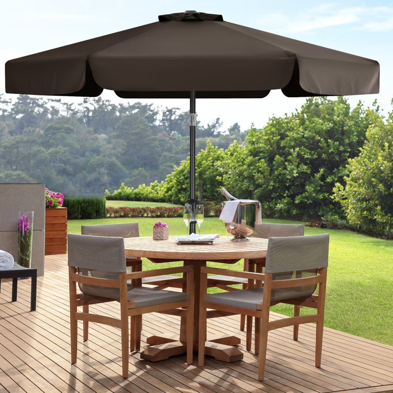 Parasol de marché festonné Holmquist avec inclinaison et levage à manivelle, Brun, 7.5'