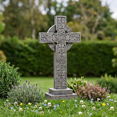 Bannockburn Celtic Cross Statue