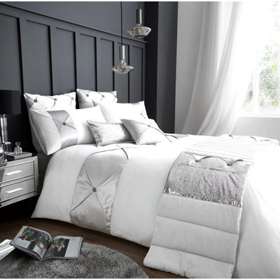 Hristofer Microfiber Solid Colour Duvet Cover Set with Pillowcases Included