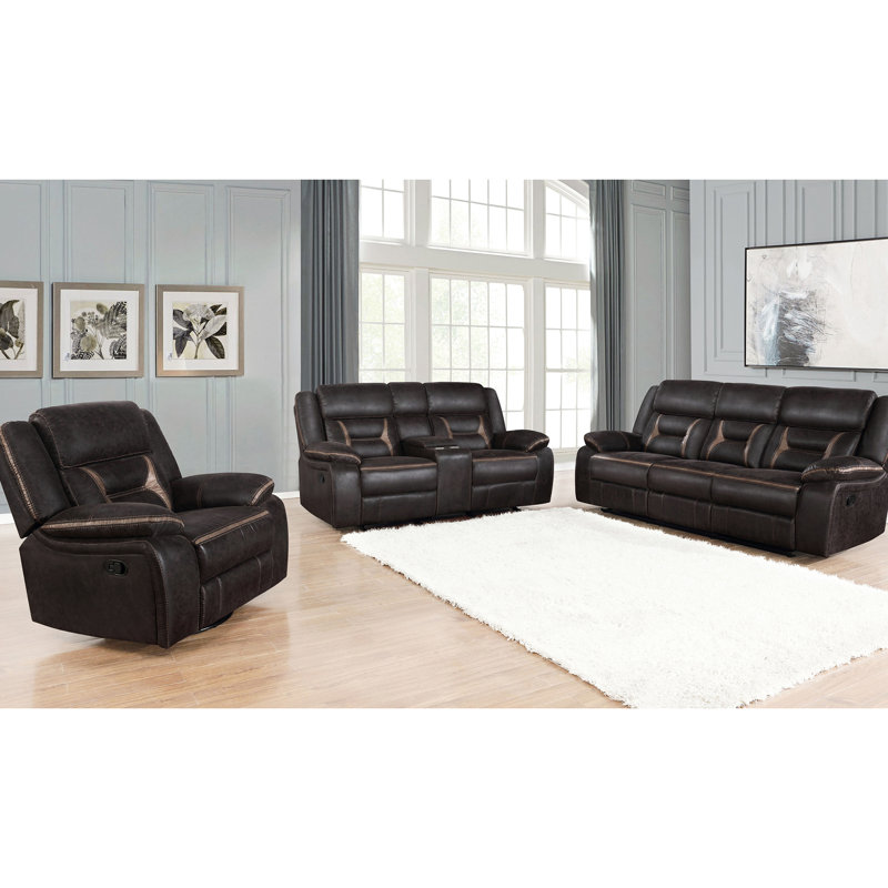 Fauteuil à trois places en similicuir brun avec inclinaison manuelle, fonction murale et sièges de table rabattables au centre, accoudoirs à plateau-coussin, porte-gobelets à prise de courant escamotable 2 ports 2ac 2 ports