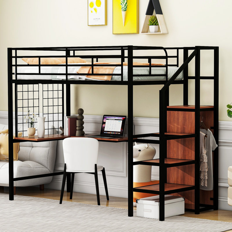 Lit mezzanine simple en métal noir avec bureau et grille. Fabrication robuste, compatible avec n'importe quelle pièce. Économisez de l'espace en tant que tablettes sous l'armoire. Polyvalent pour diverses utilisations. Dimensions: L 94 po x l 40,9 po x H 67,9 po