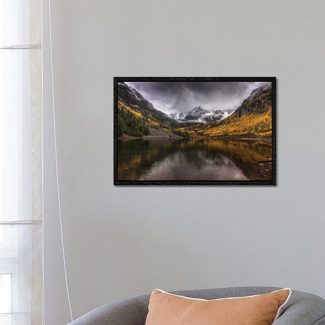 Violent Autumn von Bill Sherrell - Galerie-verpackte Leinwand Giclée auf Leinwand