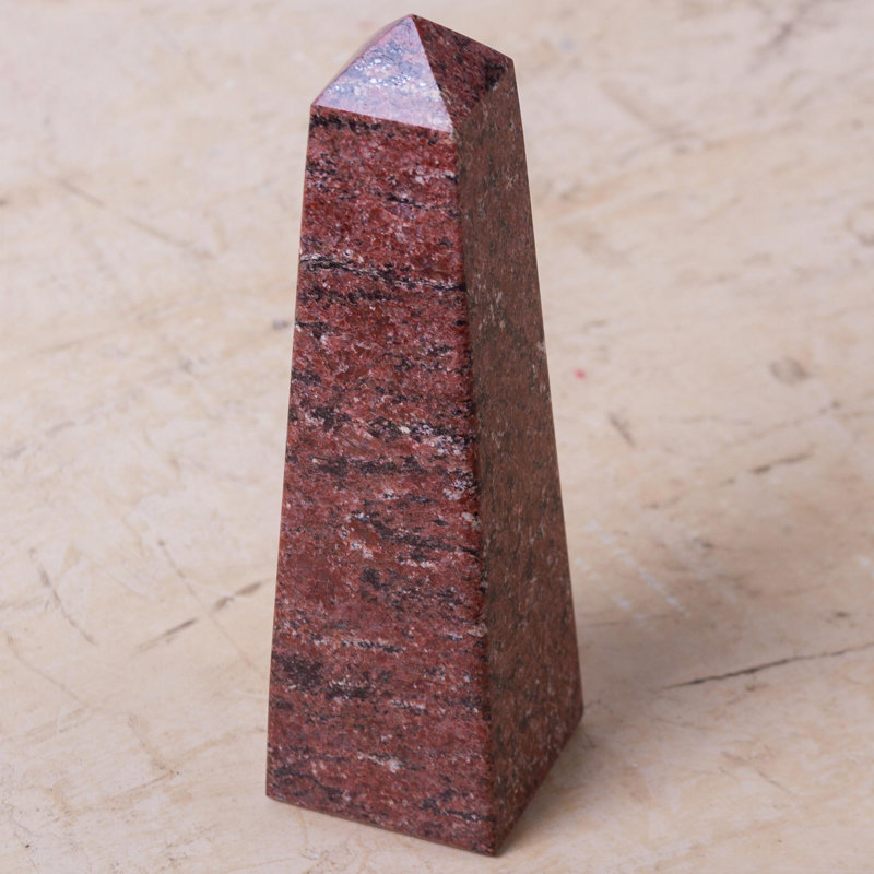 Sculpture de obelisk gemme péruvien rhodochrosite Jadine