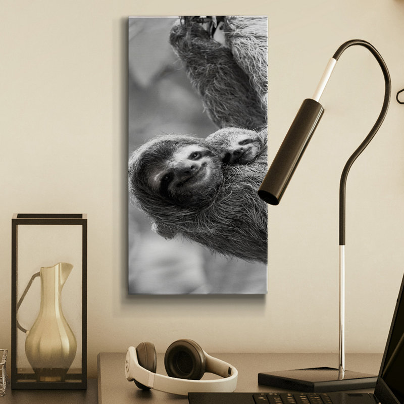 «Sloth Swing», reproduction sur toile tendue, H 16 po x l 8 po x P 1 po