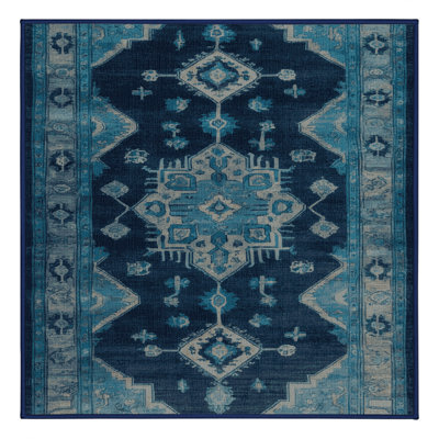 Tapis bleu lavé à la machine