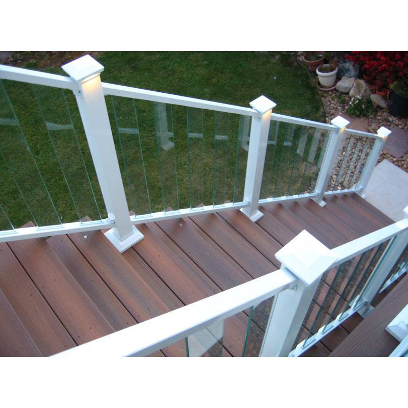 Ensemble de balustres pour escaliers Fortress Pure View H 34 po x l 3,75 po x P 0,25 po