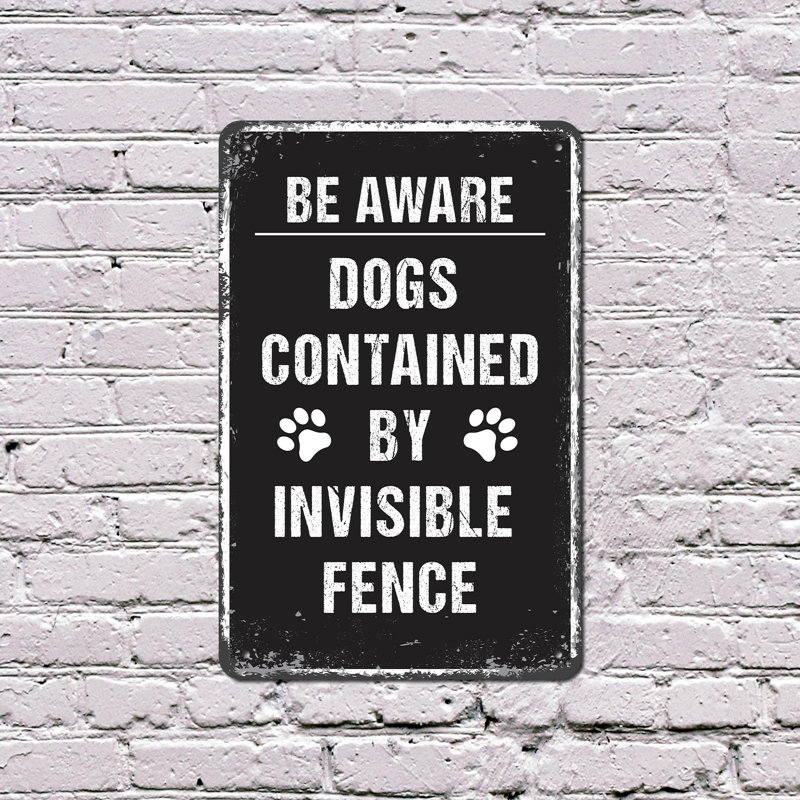 «Dogs Contain By Invisible Fence» - enseigne en plastique 8 po x 12 po