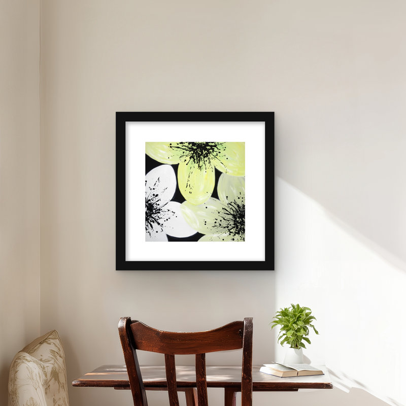 Pétales blancs et jaunes - chambre à coucher romantique, impression encadrée, Noir, H 16 po x l 16 po
