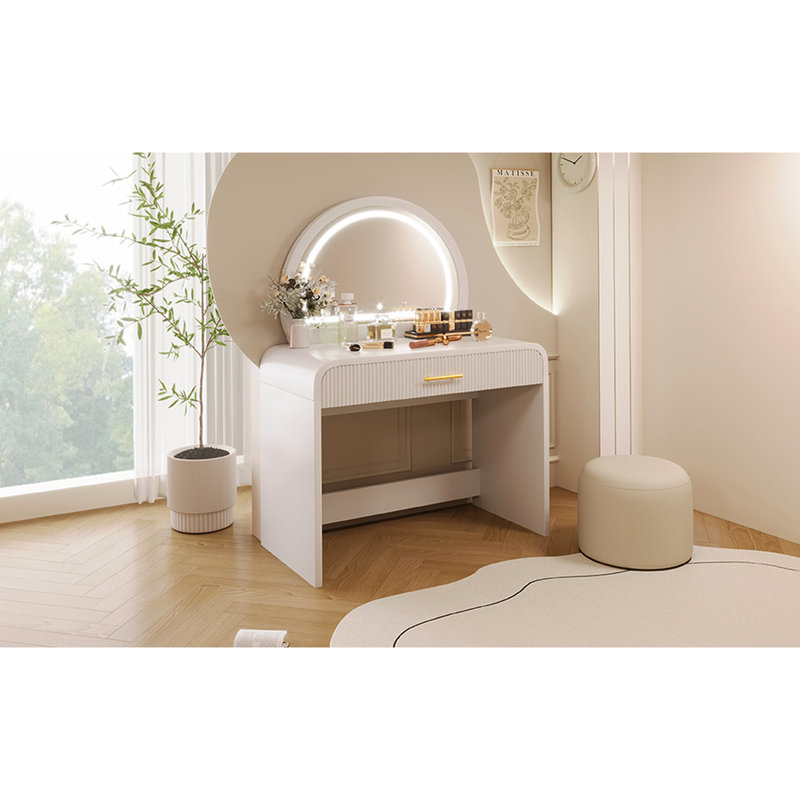Meuble-lavabo blanc 39 po pour la chambre à coucher. Miroir à écran tactile avec lumières et tiroir. Conception courbée élégante. Cosmétiques de rangement suffisants. Et fonctionnel. Étapes d'installation simples