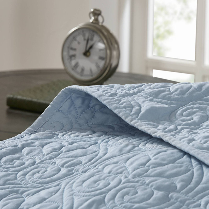 Quebec Blue Reversible 3-Piece Full/Queen Quilt Set, Blue, Full/Queen Coverlet + 2 Standard Shams