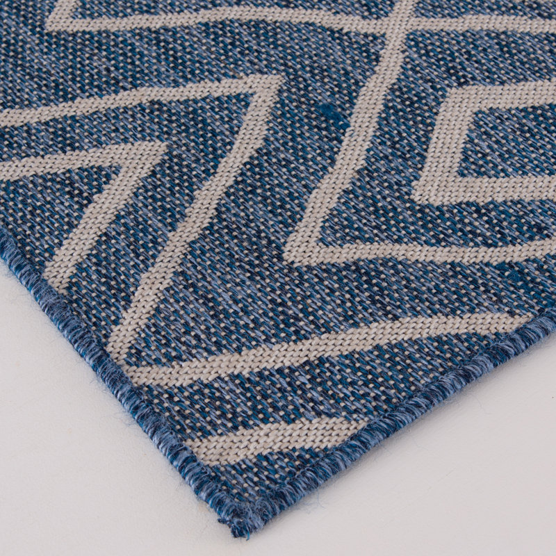 Geometric Indoor / Outdoor Rug, Rectangle 5' x 8'