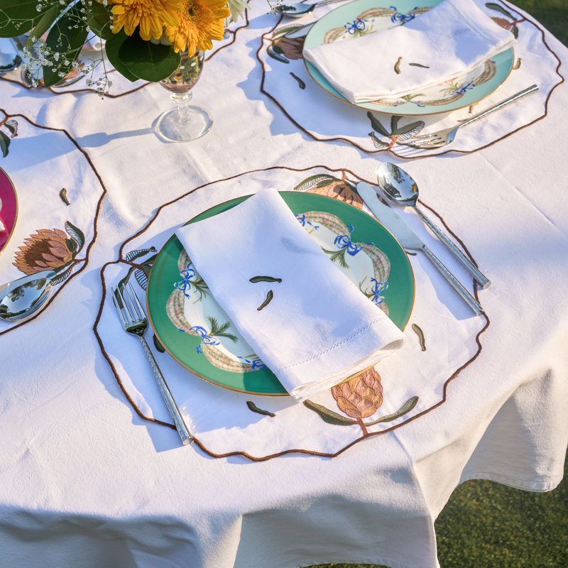 Circular Elegance Placemat 16.5 Inch Round