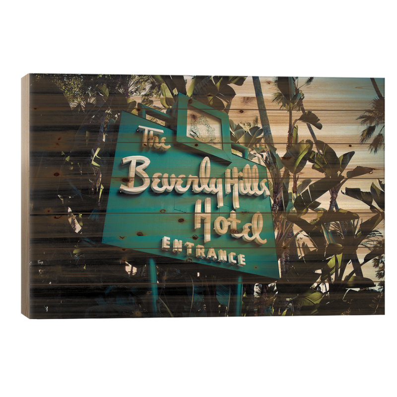 Beverly Hills Hotel II par - Sans cadre sur bois, L 40 po x H 26 po