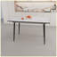 Table de salle à manger moderne et extensible avec pieds en métal
