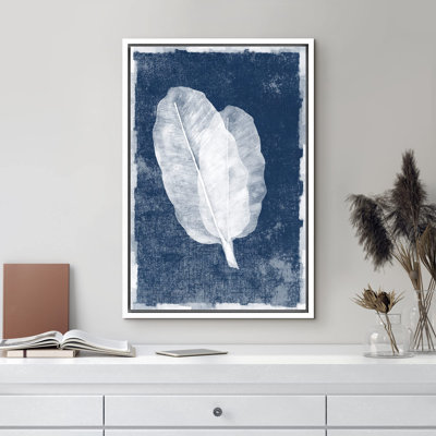 «Faded White Transparent Leaves» sur