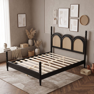 Grand lit plateforme avec tête de lit