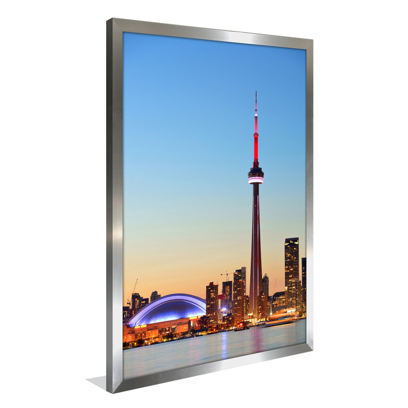 « nc tour, toronto 2 », reproduction de photo encadrée, H 39,5 po x l 27,5 po x P 0,75 po