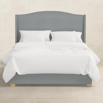 Julia Platform Bed