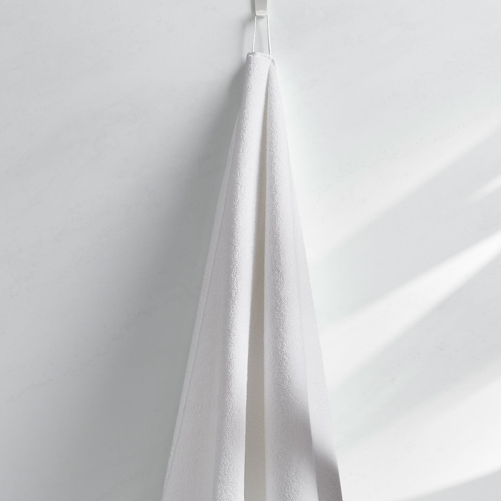 Maven Plush Hand Towel, White