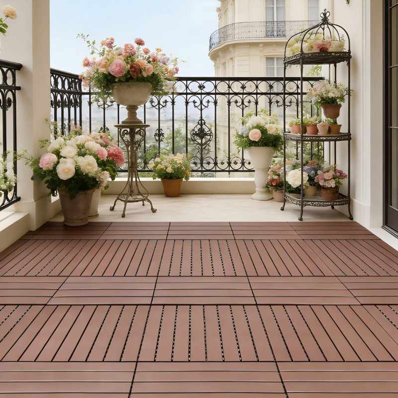 Dalles de terrasse marron emboîtables (22 pièces) pour une installation facile, idéales pour les espaces intérieurs et extérieurs, y compris les balcons, les jardins et les abords de la piscine.