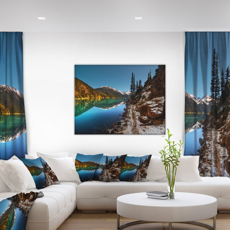 «Blue Clear Lake with Mountains», reproduction de photo sur toile tendue, H 28 po x l 60 po
