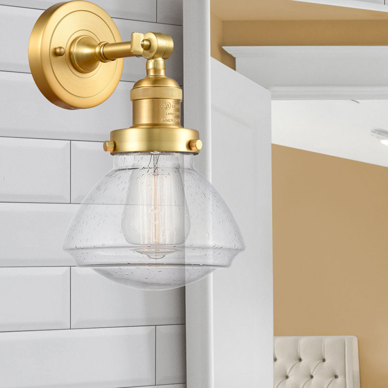 Chesterville Armed Sconce, Seedy, 6 Watt Vinage LED Bulb, Satin Gold