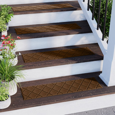 WaterHog® Argyle 8.5 in. x 30 in. Indoor Outdoor Stair Treads Set/4