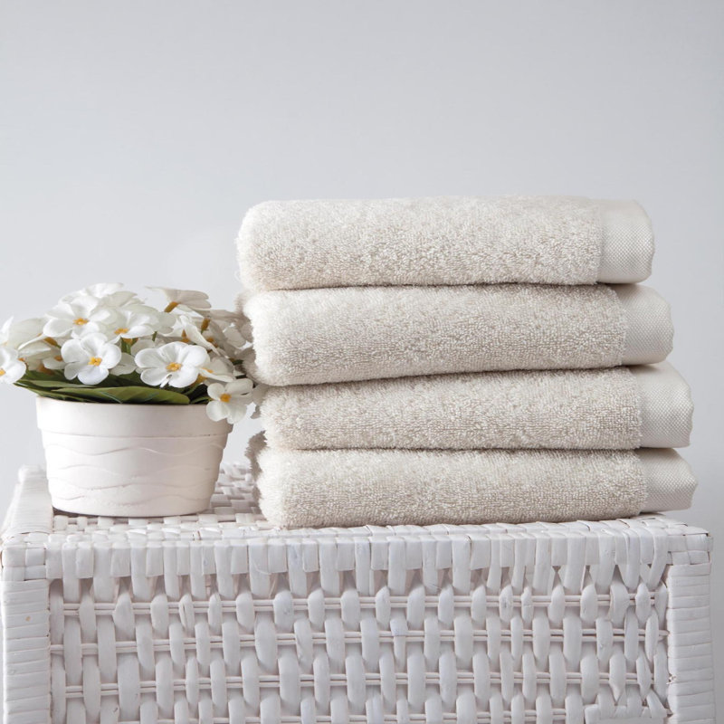 Lot de quatre serviettes de toilette beiges en coton turc 16 po x 30 po
