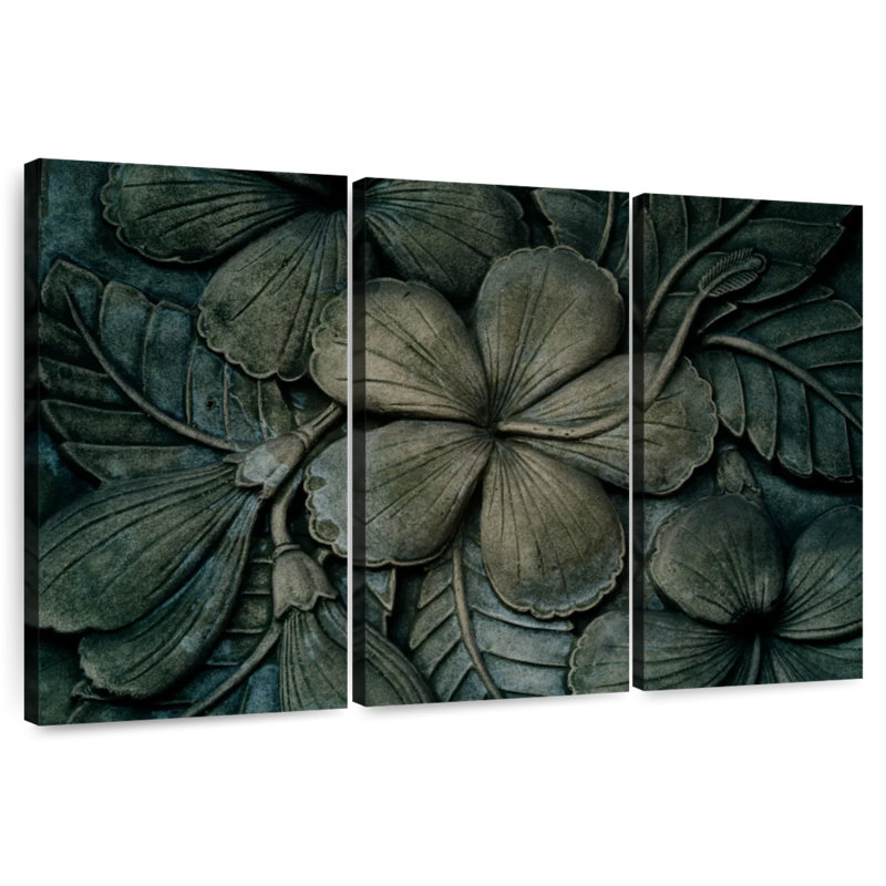 Hibiscus en bois sculpté, H 42 po x l 65 po