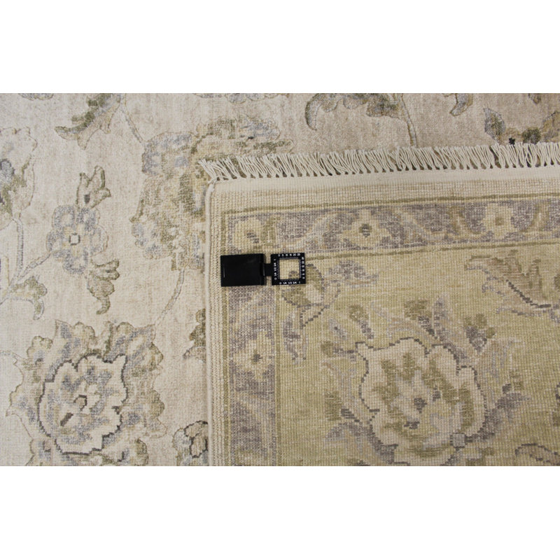 Oriental Area Rug in Ivory