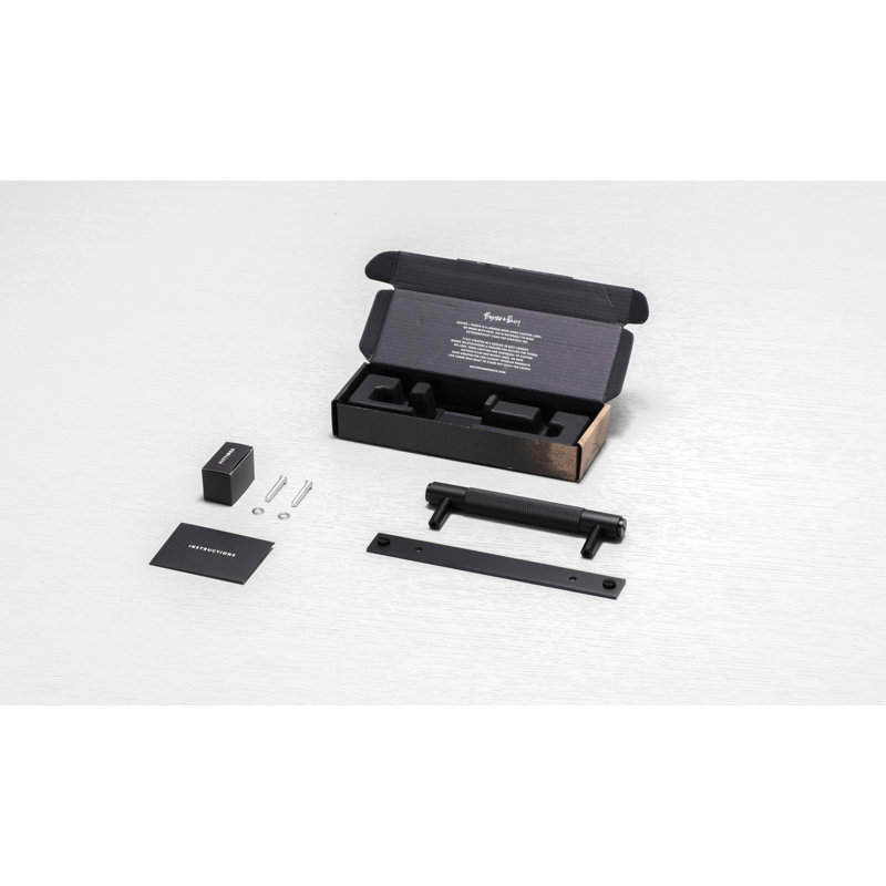 Pull Bar / Plate / Cross, 4 23/25", Black