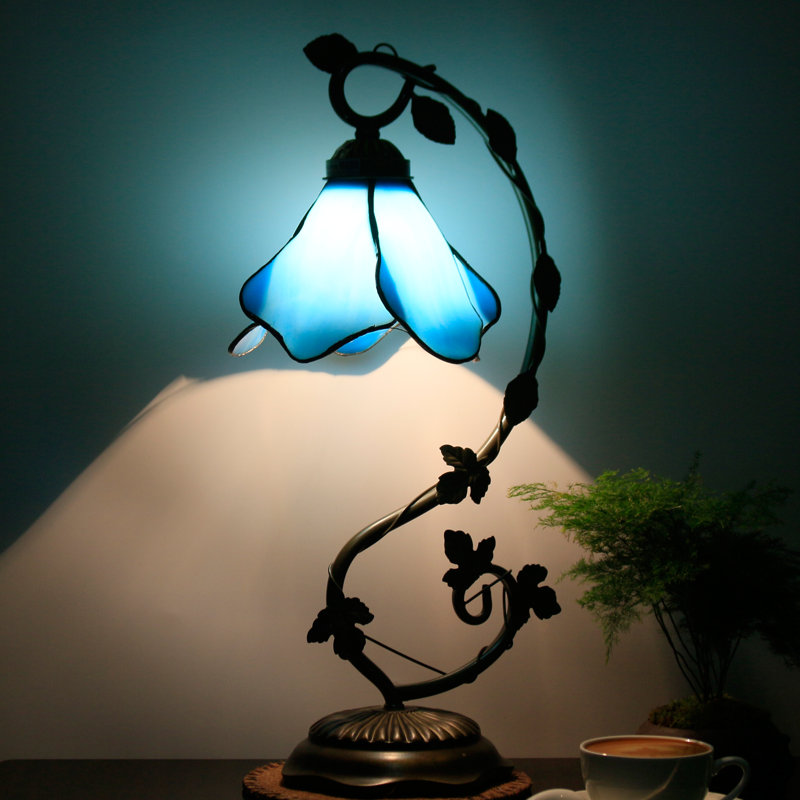 Lampe Tiffany antique en bronze 21 po Alfonsa, Bleu