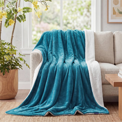 BedBedsure GentleSoft Sherpa Fleece Twin Blanket, Thick Cozy Comfort for Winter & Fall, Soft Fuzzy Blanket for Couch and Bed