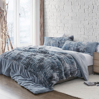 Coma Inducer Badland Wolf Faux Fur Oversized Comforter Set