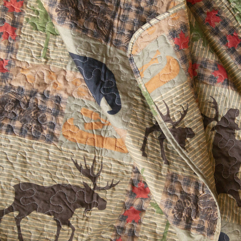 Rustic Lake Country Full Microfiber Quilt Set in Black and Tan